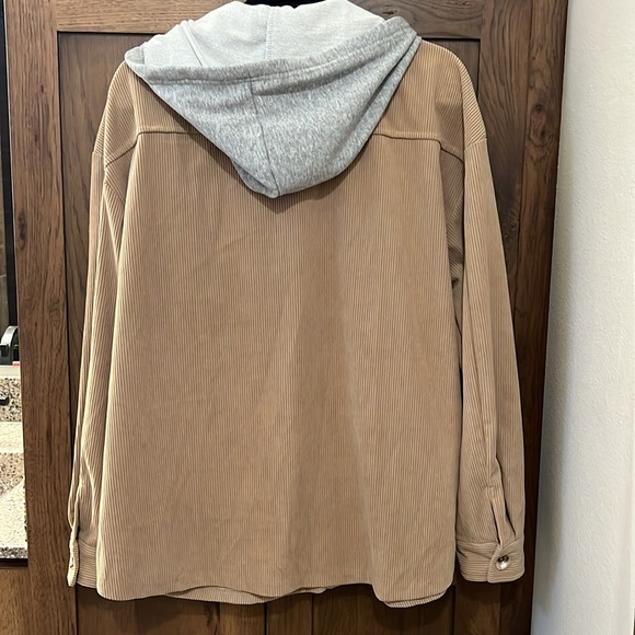 Button down Jacket - Picture 3 of 5